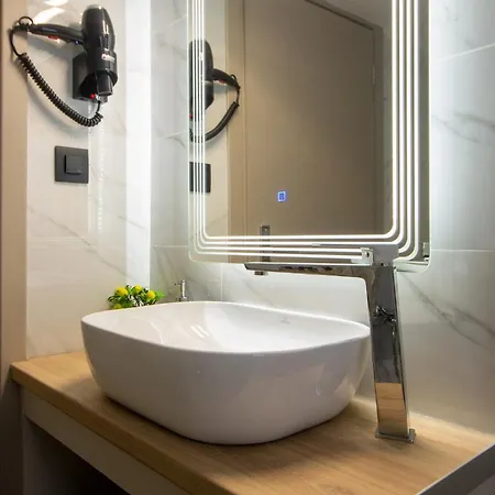 Skynest Corfu Airport * Corfu (city)